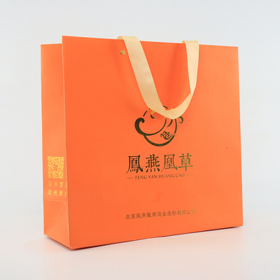 De glanzende Gemerkte het Winkelen Handvatten van Logo Paper Bags With Rope van de Giftdouane
